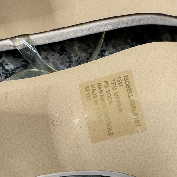 Steve Madden Clear and Nude Block Heel Sandals NWT 13 - Picture 9 of 11